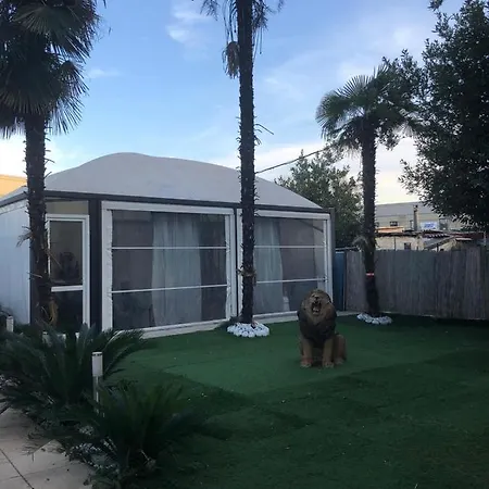 Guest house In Bb - B B Oasis Passion Fiera - Triple With Wifi And Ac Rho
